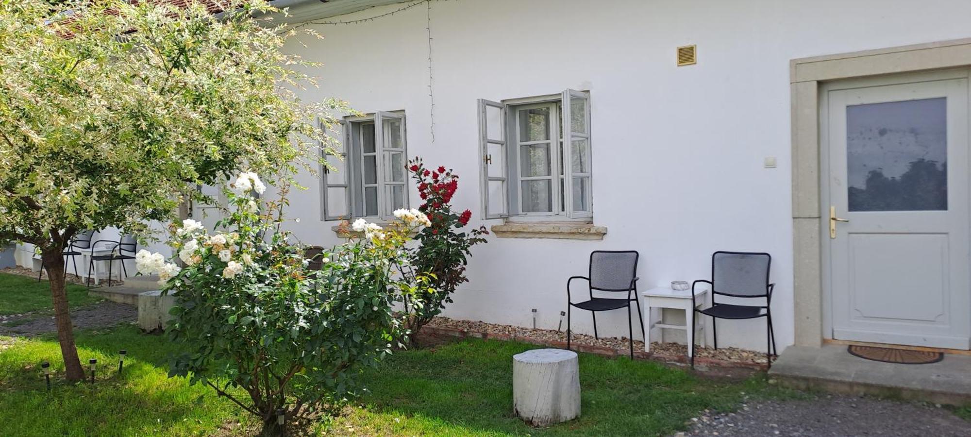 Plitzner Belvarosi Apartmanhaz Eger Rom bilde