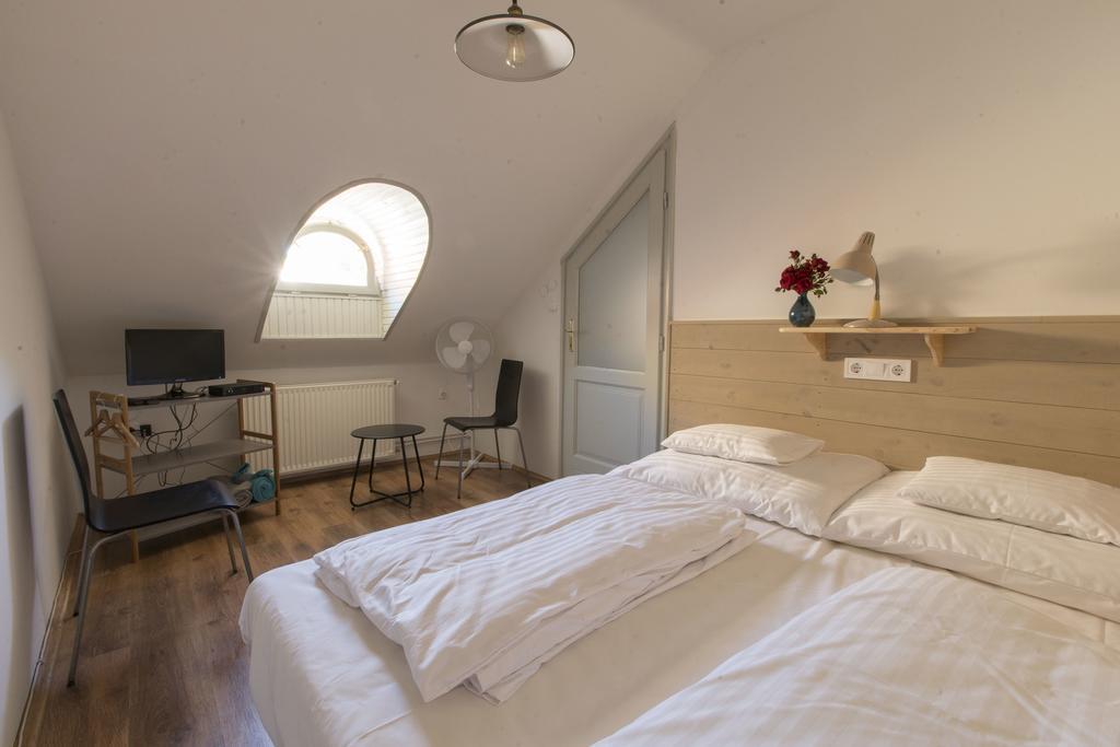 Plitzner Belvarosi Apartmanhaz Eger Eksteriør bilde